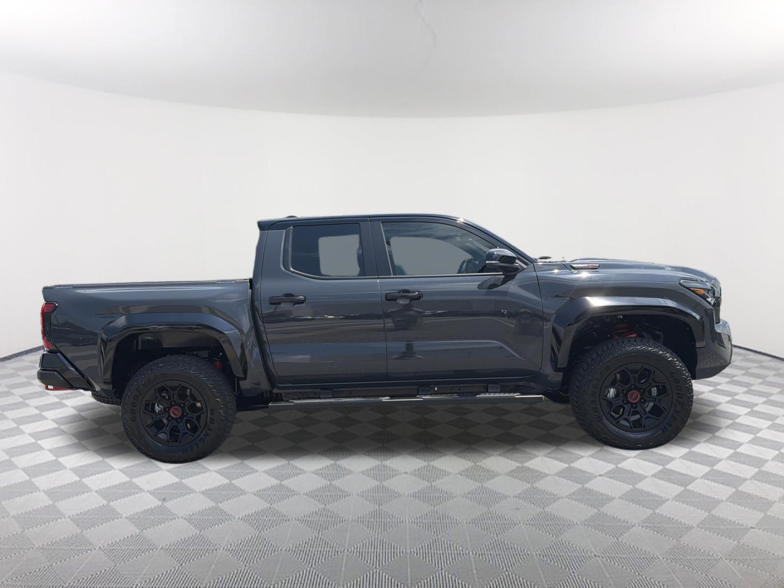 Certified 2025 Toyota Tacoma TRD Pro AWD/4WD image 18
