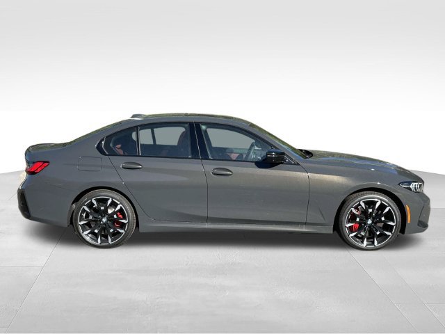 New 2026 BMW 330i xDrive Sedan w/ M Sport Package AWD/4WD image 2