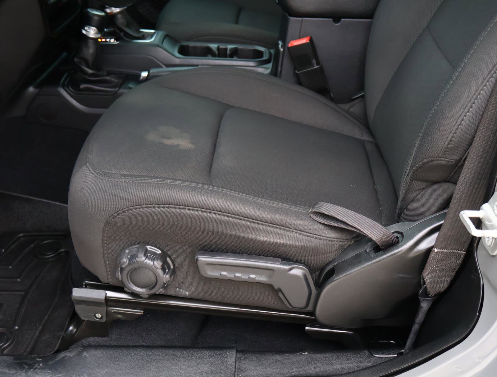 Used 2020 Jeep Wrangler Sport S image 11