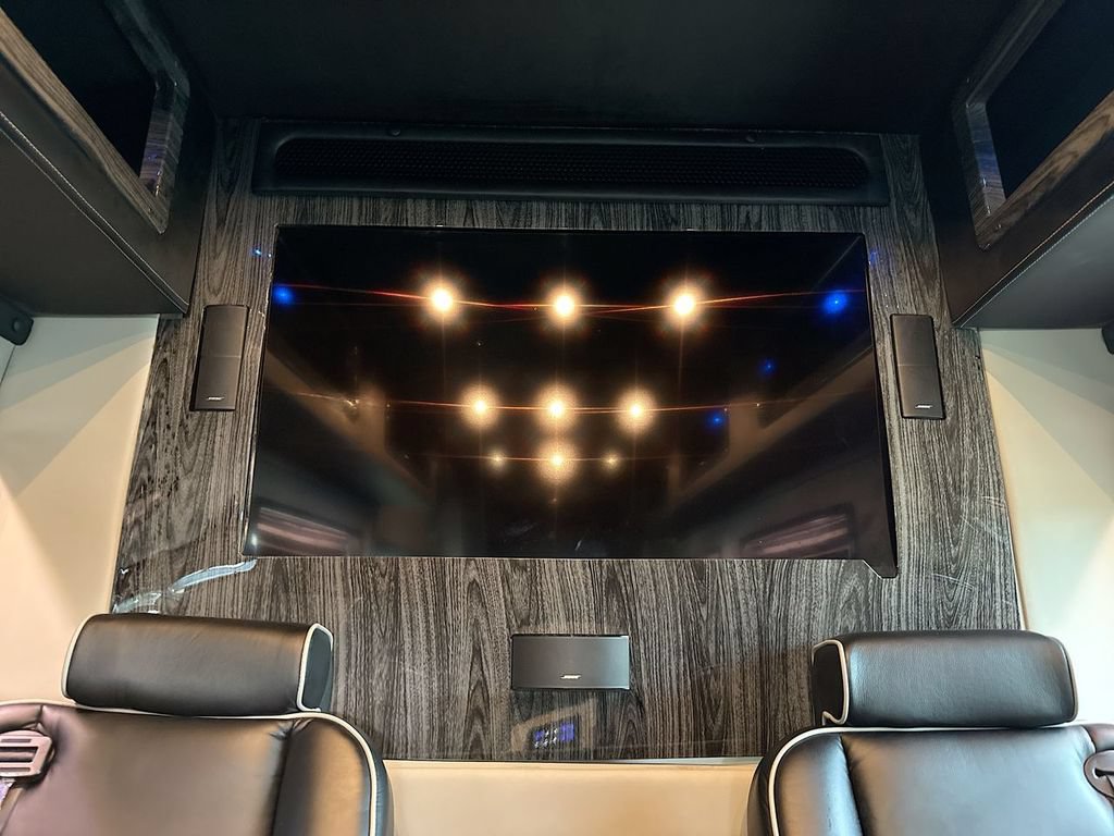 Used 2016 Mercedes-Benz Sprinter 3500 image 30
