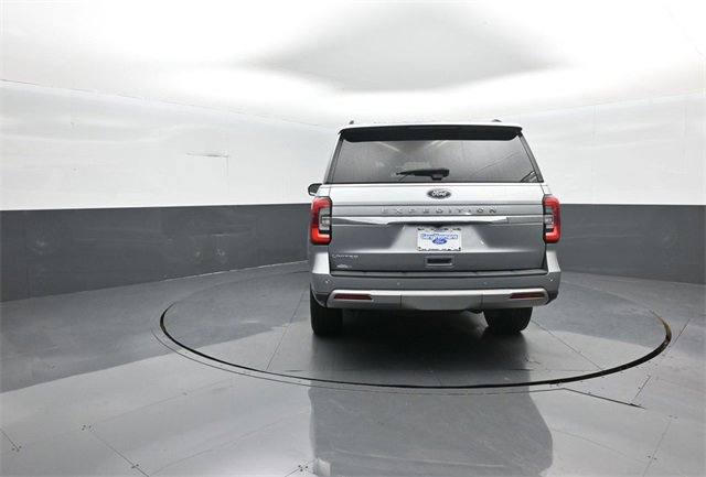 Used 2022 Ford Expedition Limited image 6