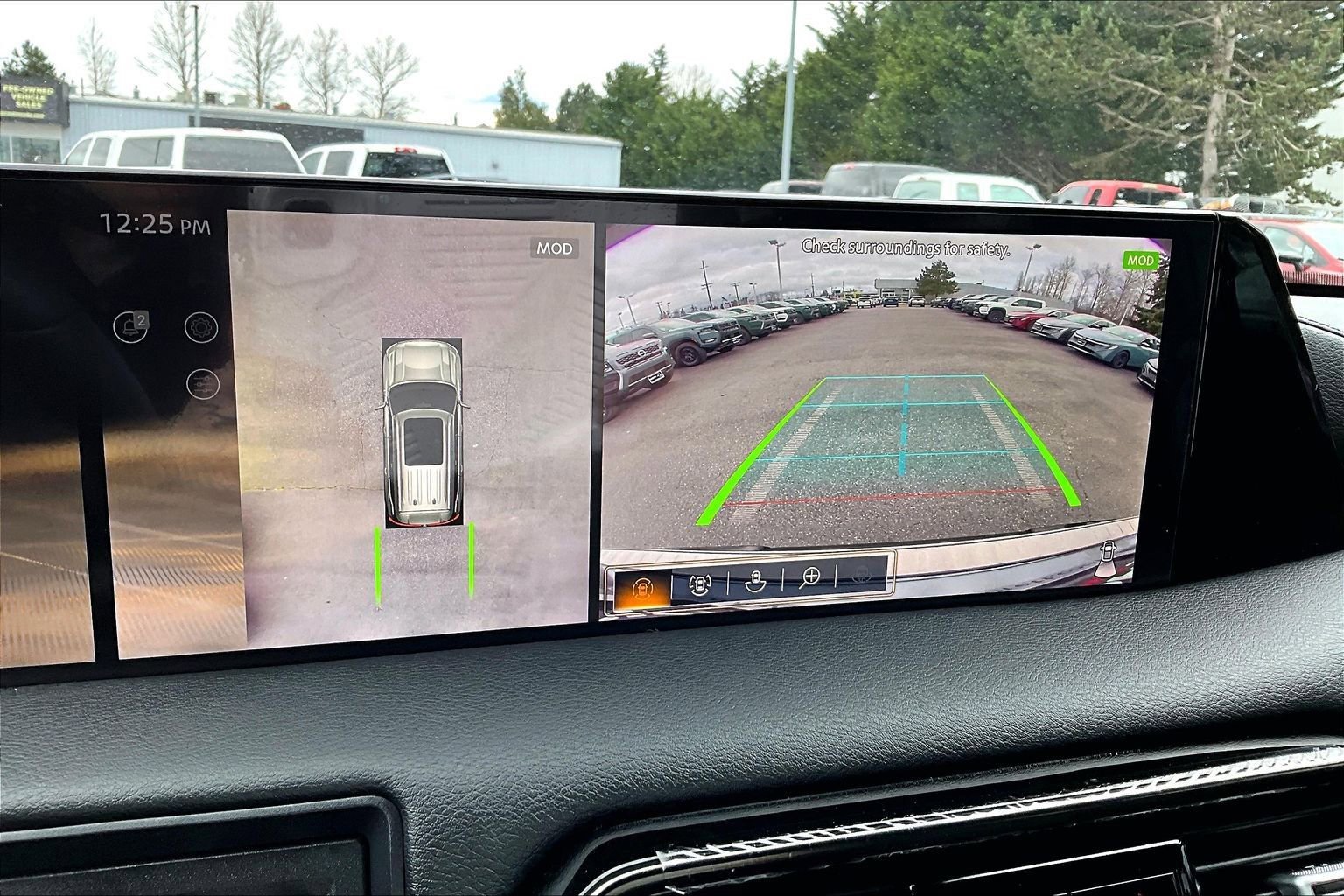 Used 2025 Nissan Armada PRO-4X w/ Pro-4X Premium Package image 14