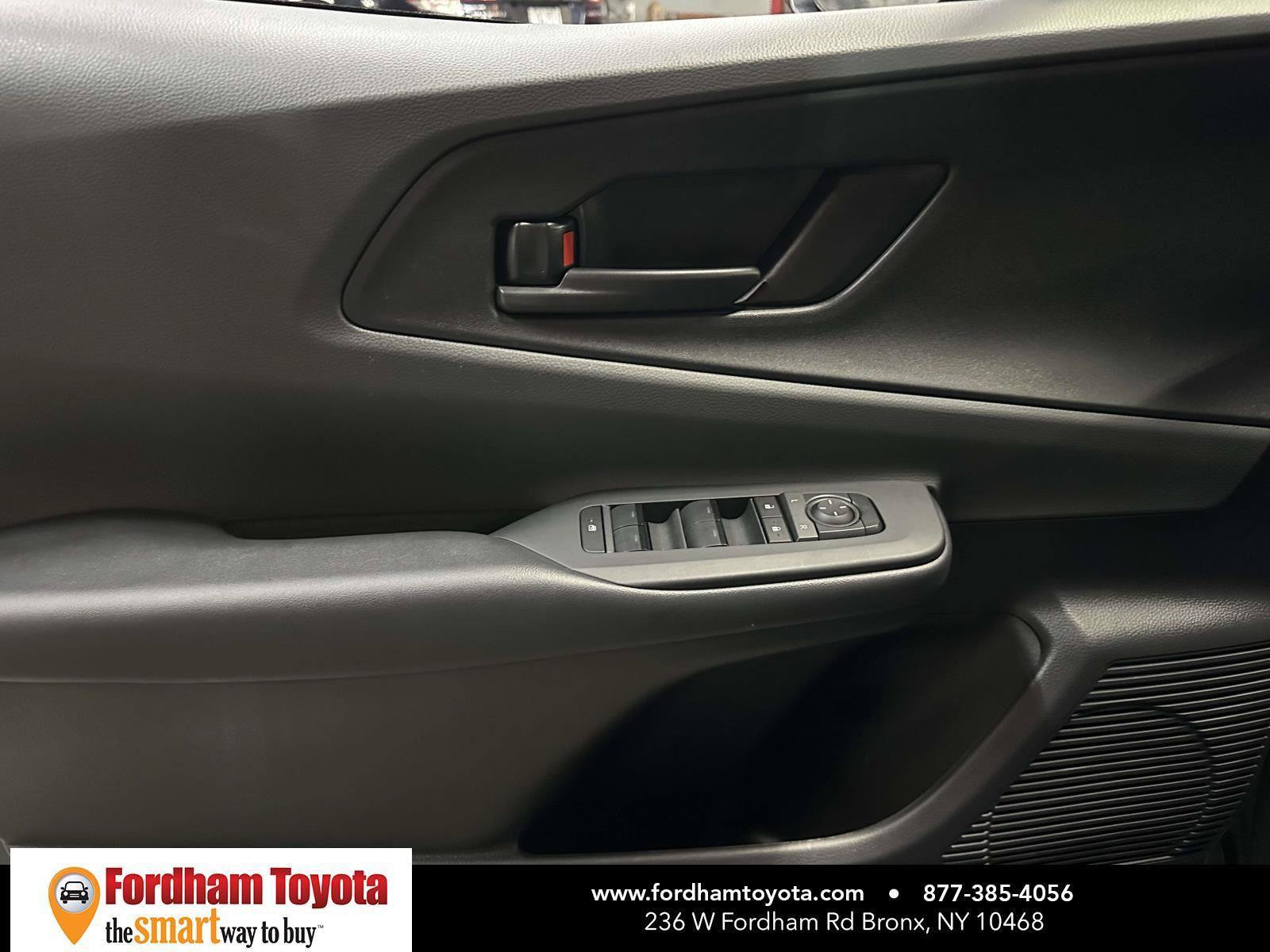 Certified 2024 Toyota Prius LE AWD/4WD image 17