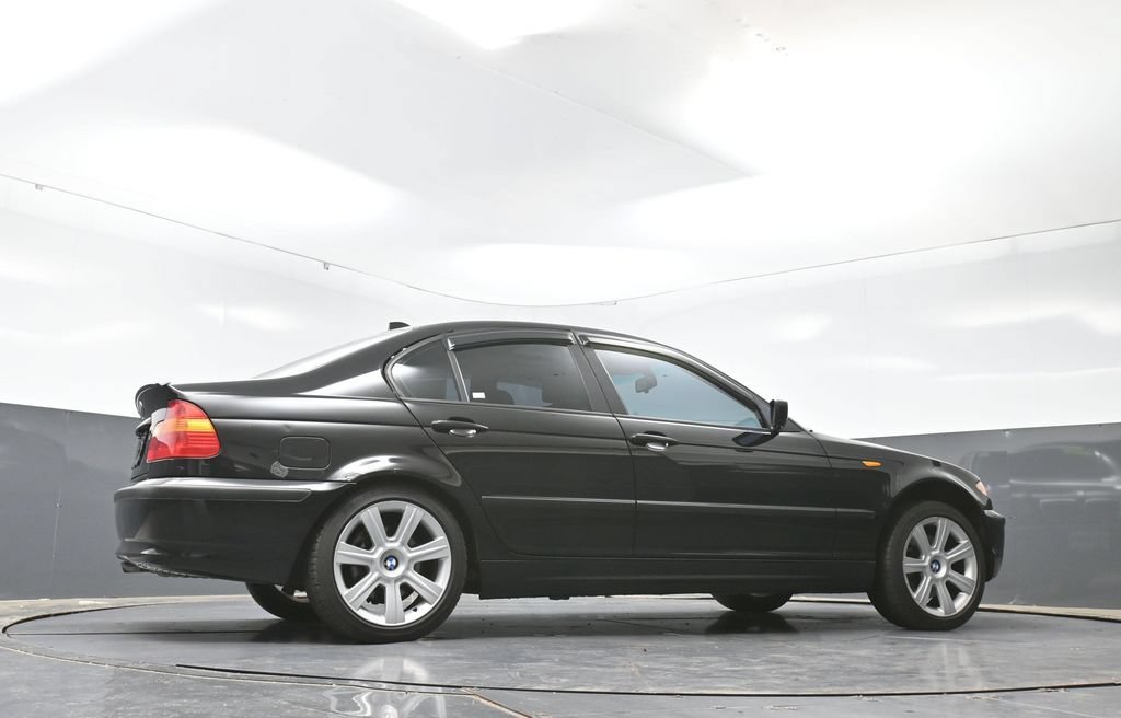 Used 2002 BMW 325i Sedan RWD image 44
