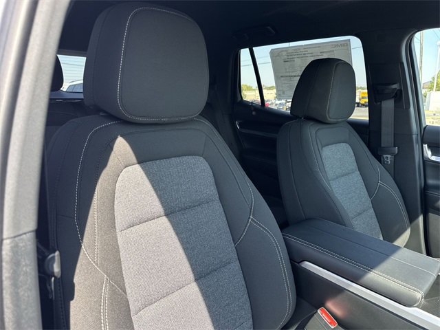 New 2026 GMC Terrain Elevation w/ LPO, Floor Liner Package image 24