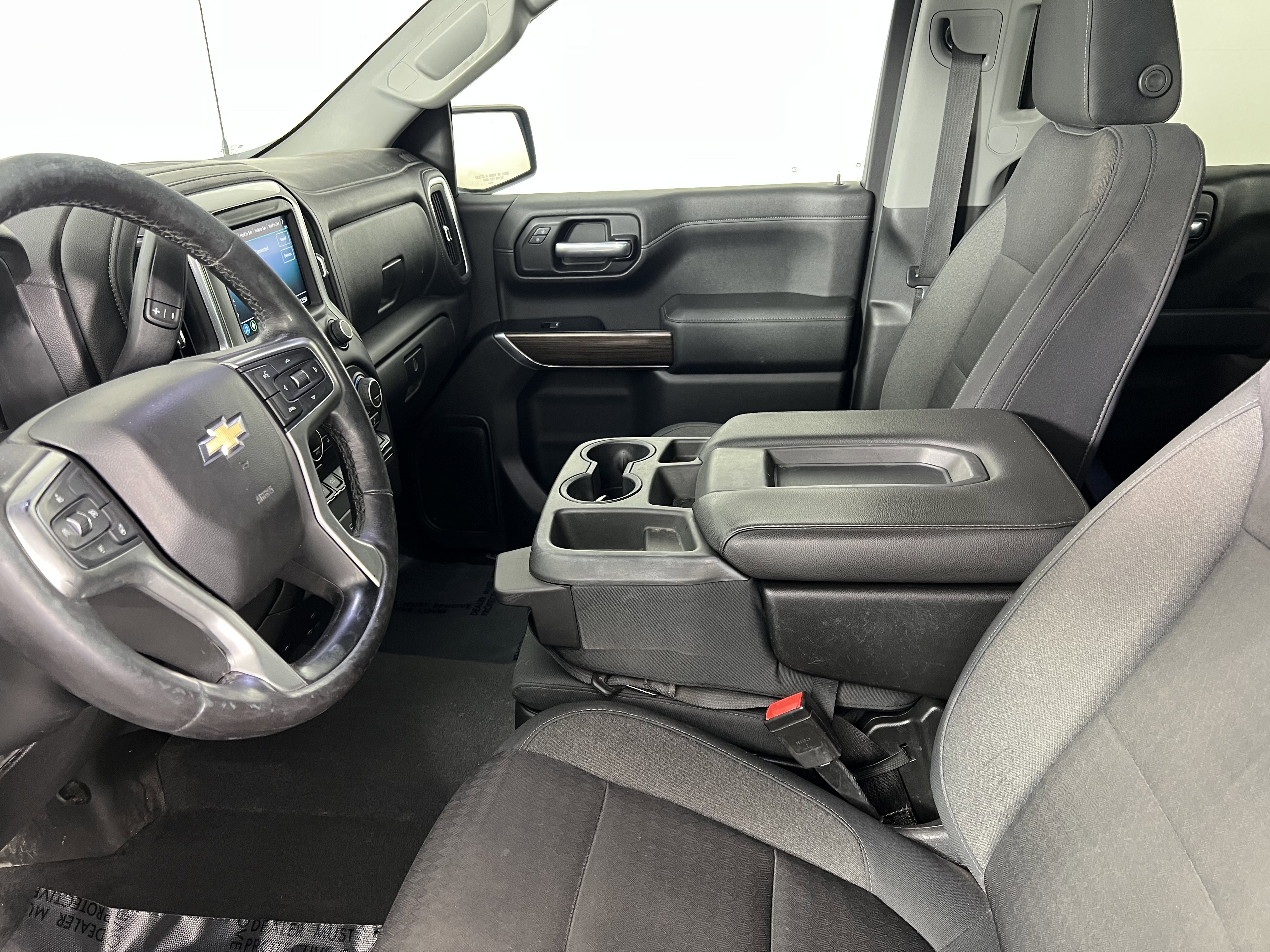 Used 2019 Chevrolet Silverado 1500 LT w/ All-Star Edition AWD/4WD image 4