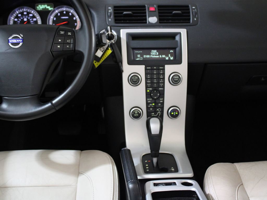 Used 2012 Volvo C70 T5 w/ Climate Pkg image 19