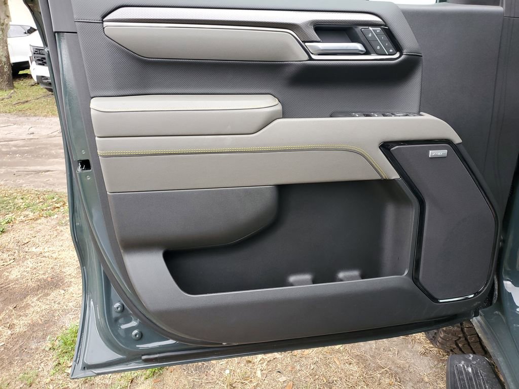 Used 2025 Chevrolet Silverado 1500 ZR2 w/ Technology Package image 21