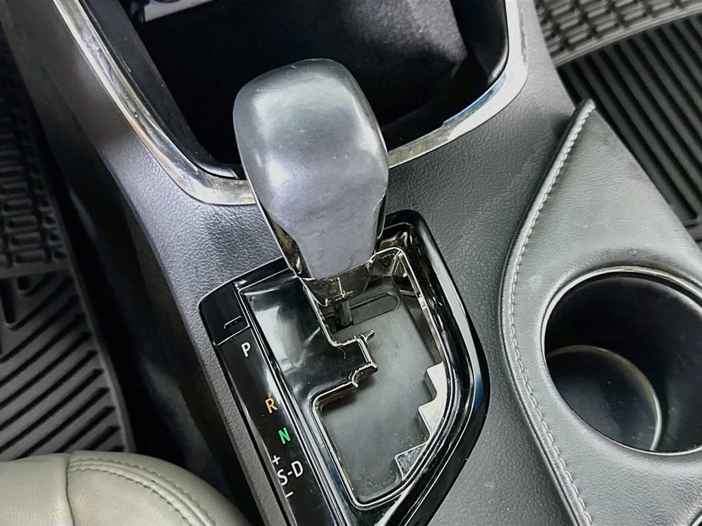 Used 2017 Toyota Avalon Touring FWD image 34
