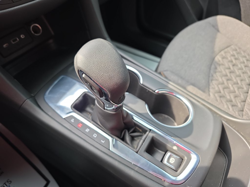 Used 2024 Chevrolet Equinox LT FWD image 21