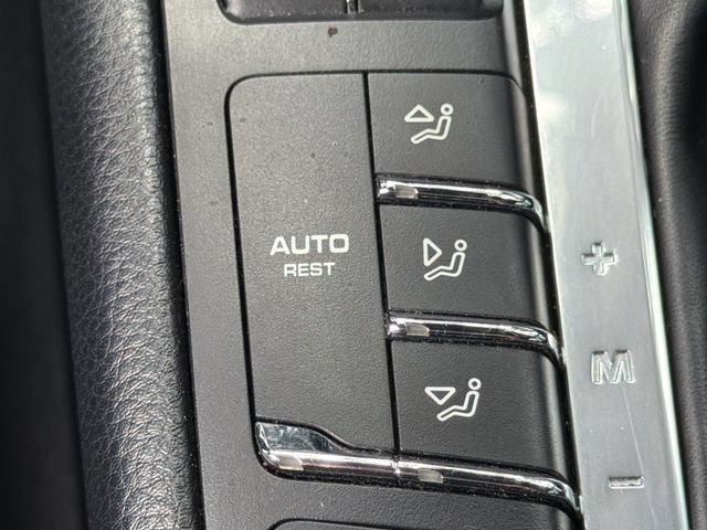 Used 2019 Porsche Macan AWD/4WD image 19