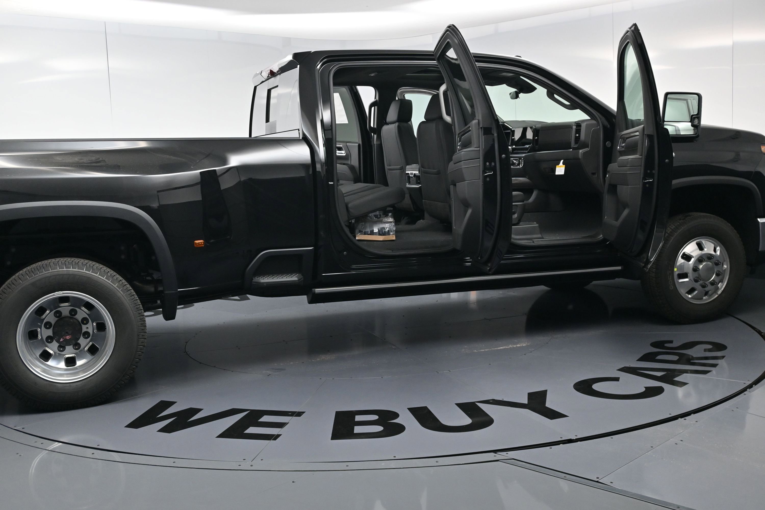 New 2026 Chevrolet Silverado 3500 LTZ w/ LTZ Plus Package image 27