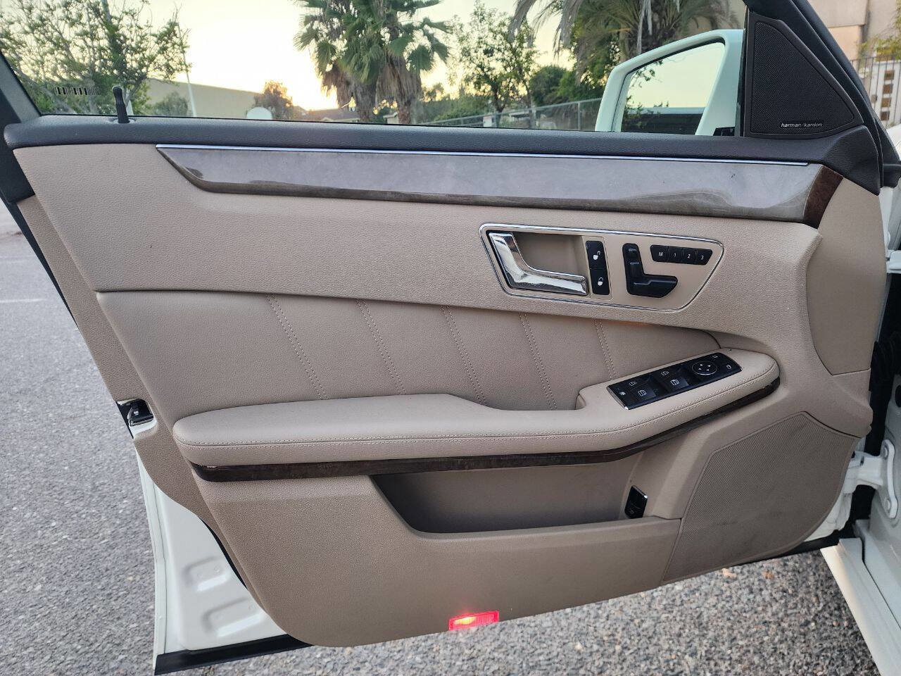 Used 2010 Mercedes-Benz E 350 Sedan image 32