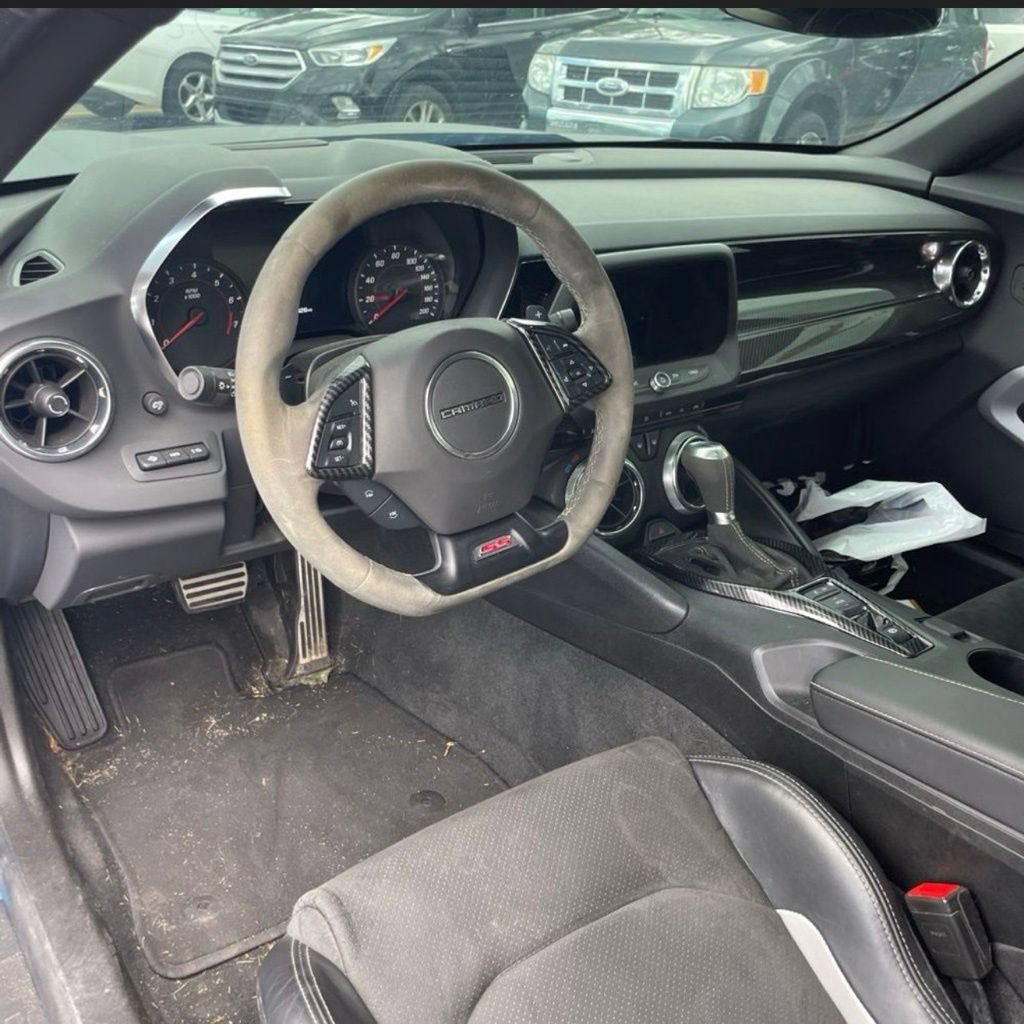 Used 2023 Chevrolet Camaro SS RWD image 5