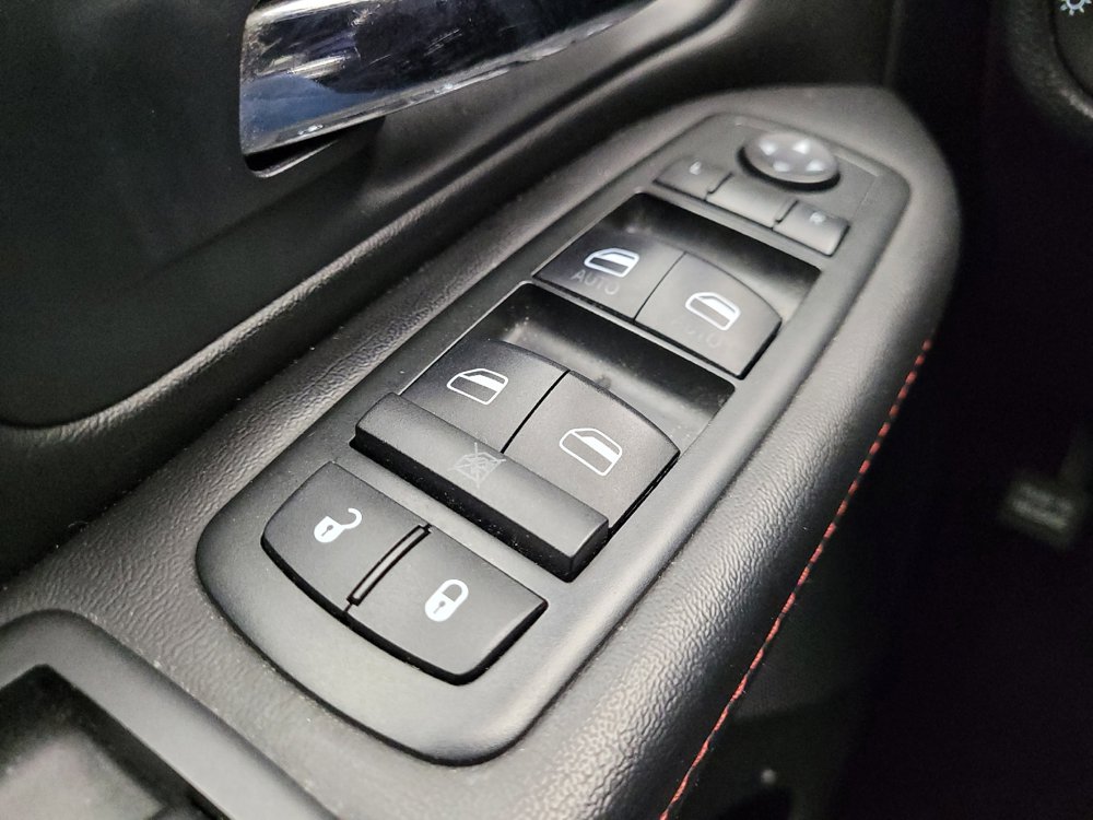 Used 2015 Dodge Grand Caravan R/T w/ Driver Convenience Group FWD image 27