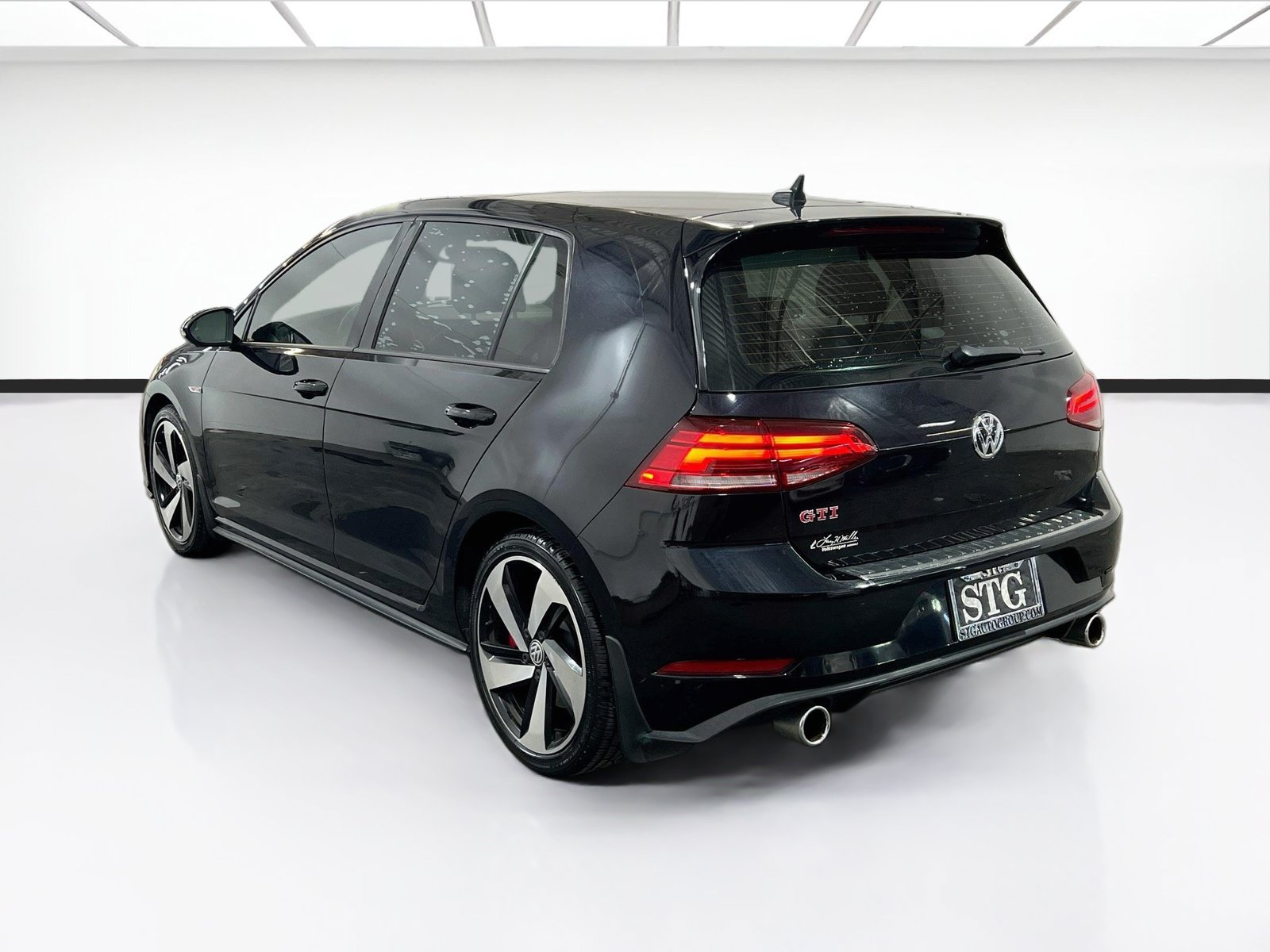 Used 2019 Volkswagen GTI SE w/ SE Experience Package FWD image 6