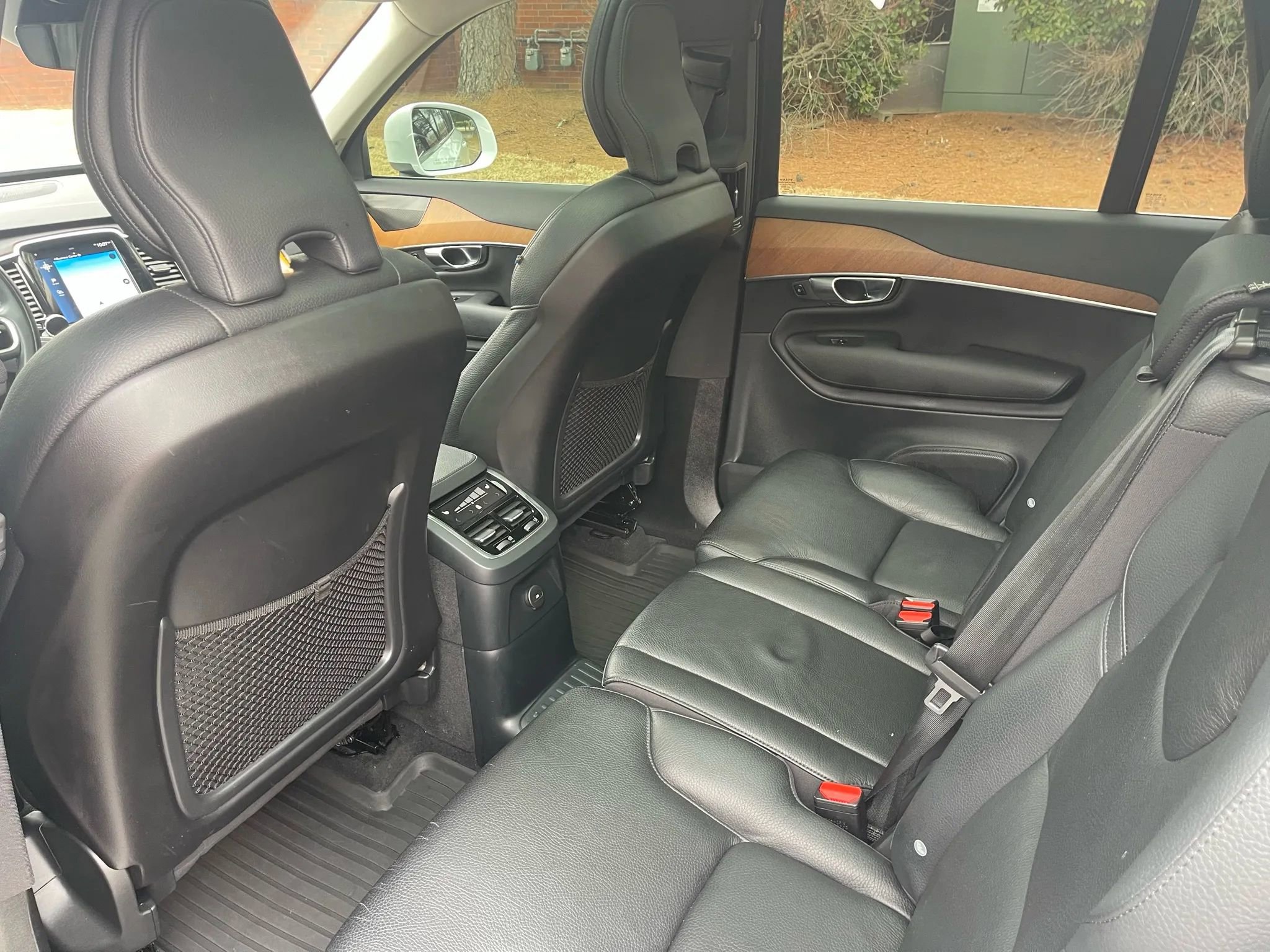 Used 2022 Volvo XC90 T8 Inscription Expression w/ Advanced Package image 12