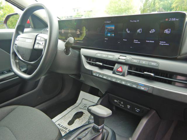 Used 2025 Kia K4 FWD image 17