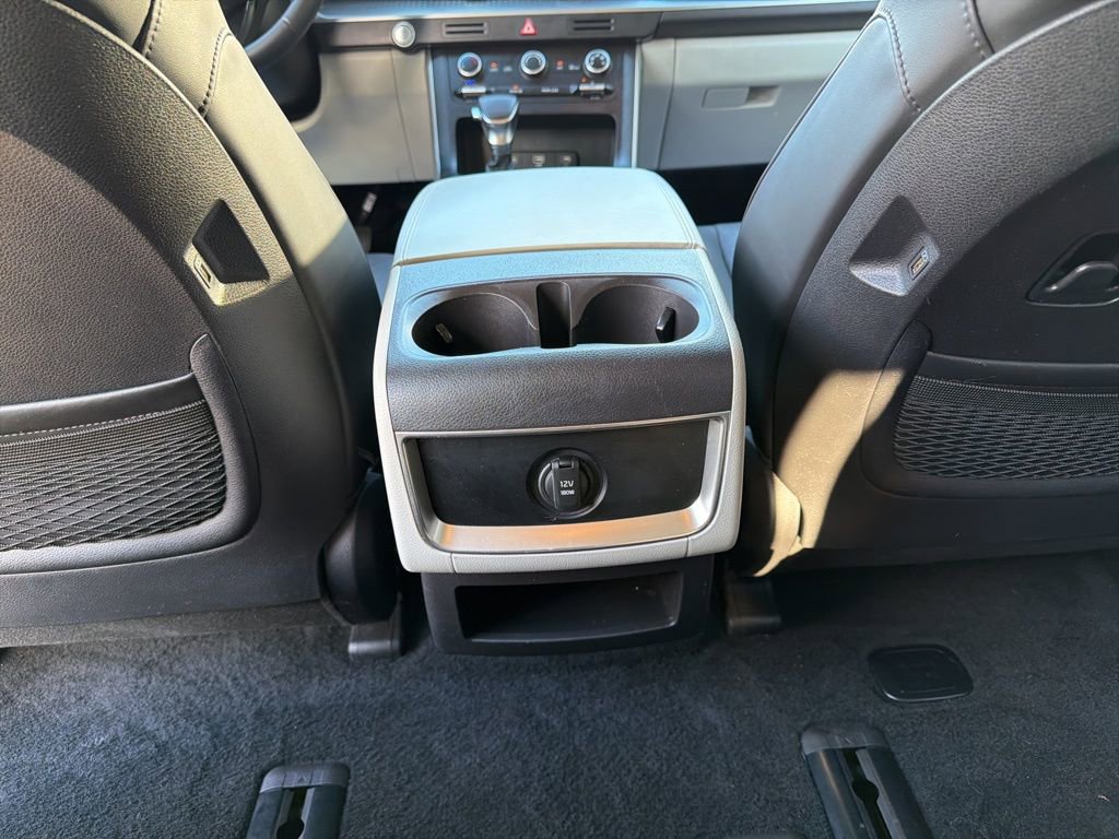 Used 2024 Kia Carnival LX FWD image 21