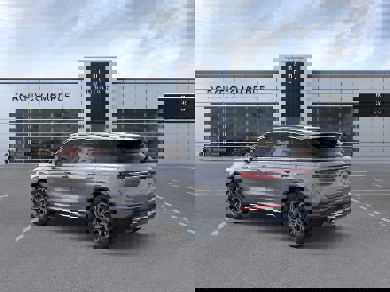 New 2026 Lincoln Corsair Premiere image 4