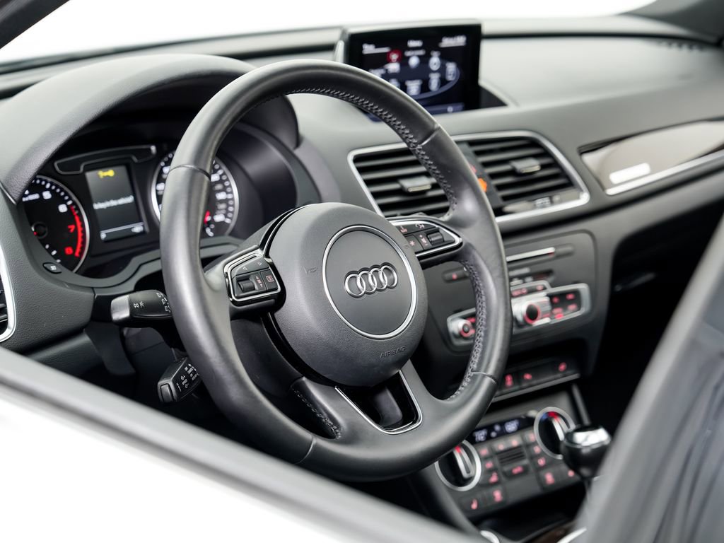 Used 2016 Audi Q3 2.0T Prestige w/ Prestige Package AWD/4WD image 9