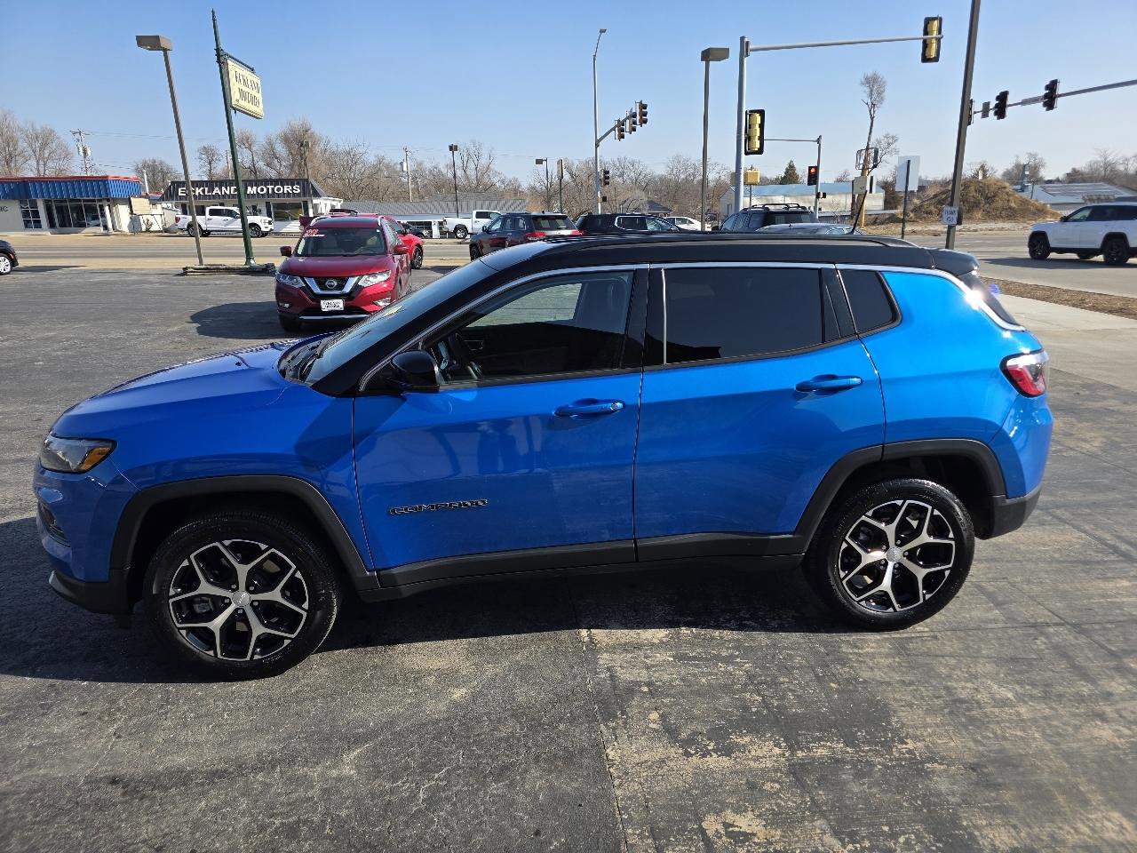 Used 2024 Jeep Compass Limited image 1