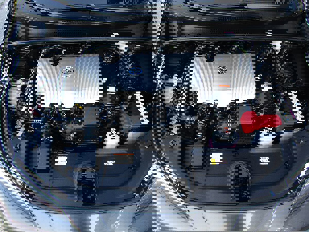 Used 2022 Toyota Prius LE image 39