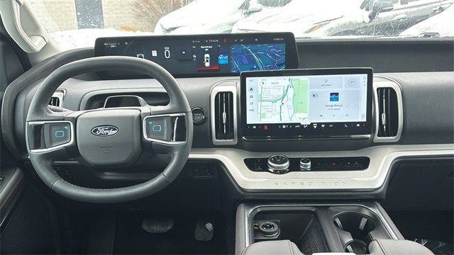 Used 2025 Ford Expedition Active image 7