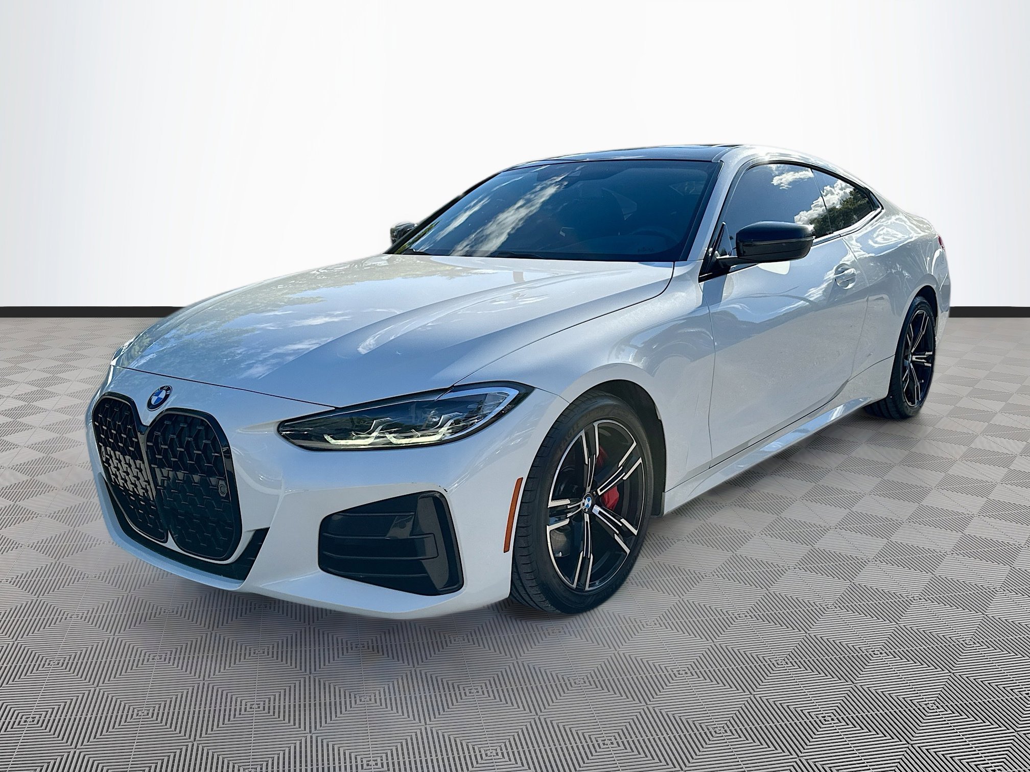Used 2021 BMW 440i xDrive Coupe w/ Premium Package image 3