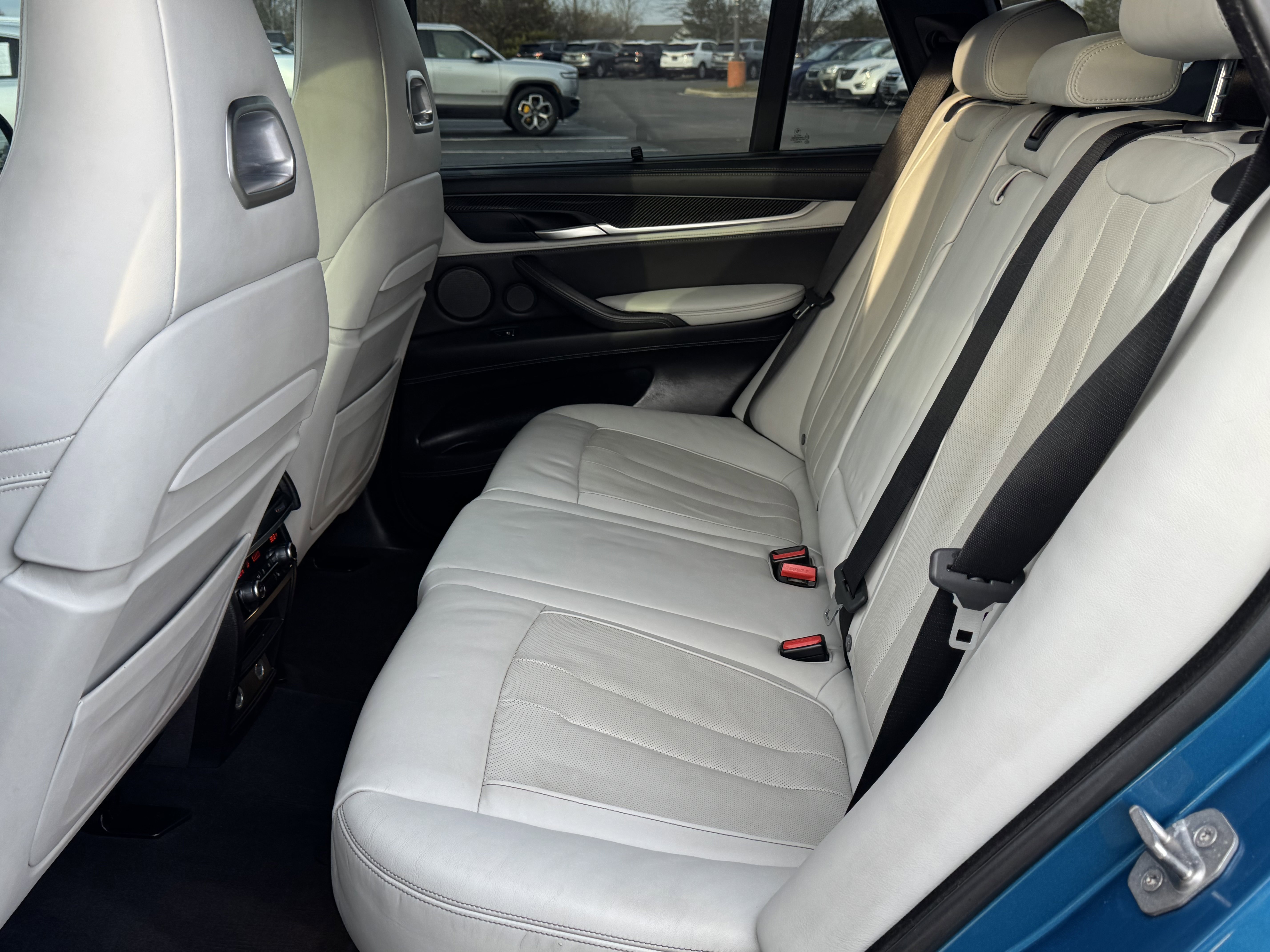 Used 2016 BMW X5 M image 18