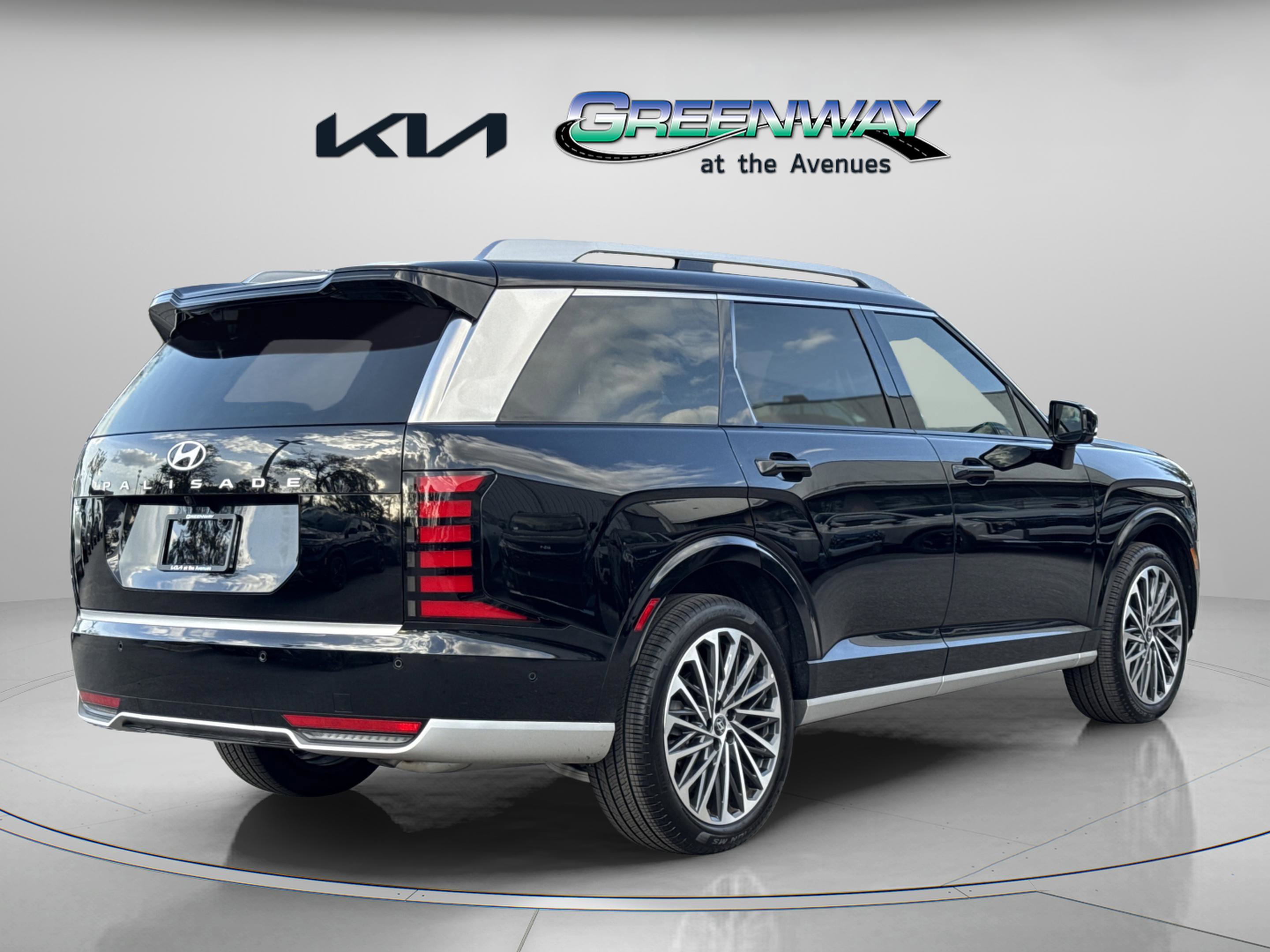 Used 2026 Hyundai Palisade Calligraphy image 9