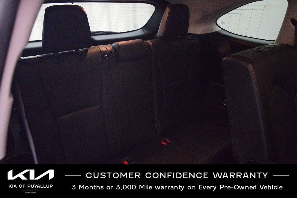 Used 2020 Toyota Highlander XLE AWD/4WD image 15