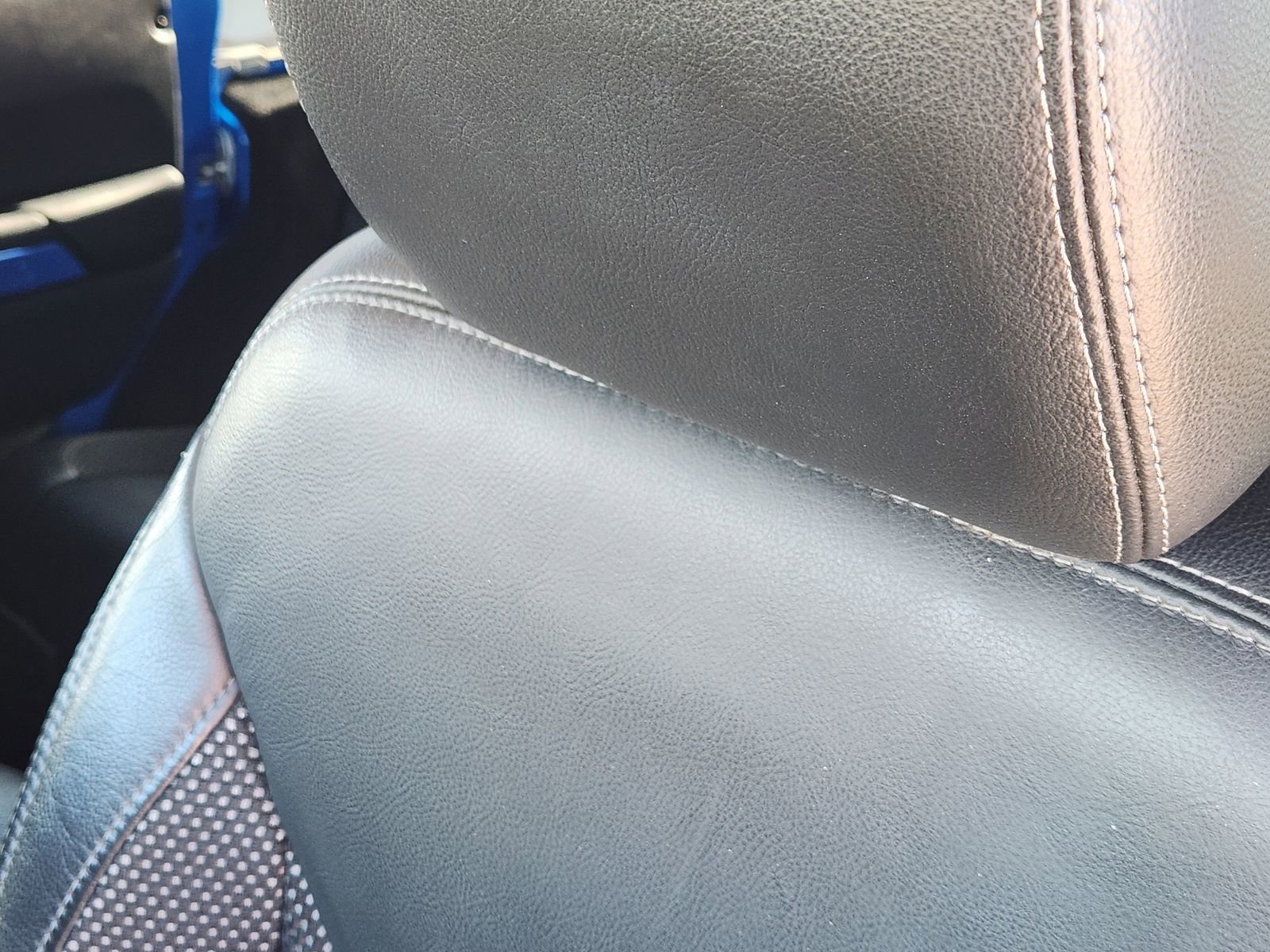 Used 2016 Jeep Wrangler Unlimited Sahara image 18