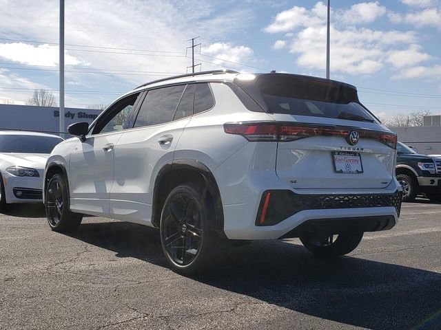 New 2026 Volkswagen Tiguan SE R-Line image 4