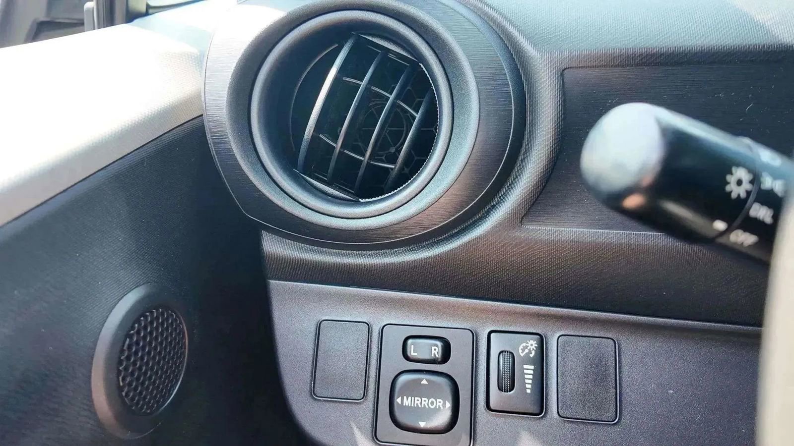 Used 2014 Toyota Prius C Two image 11