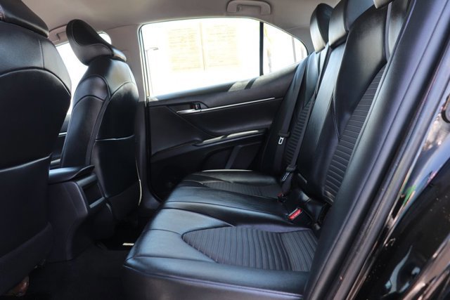 Used 2021 Toyota Camry SE FWD image 13