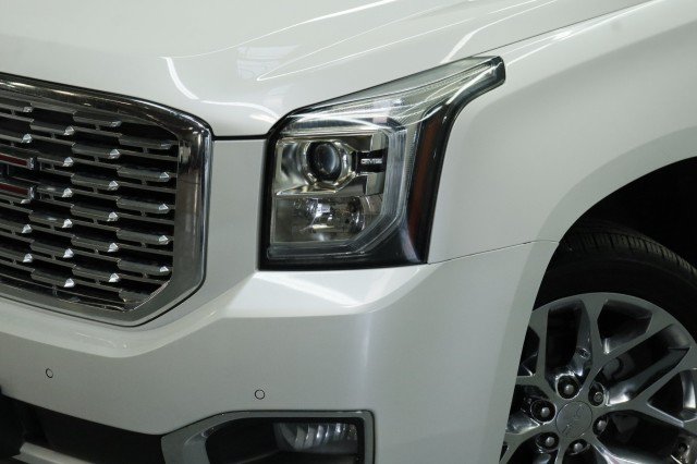 Used 2019 GMC Yukon Denali w/ Denali Ultimate Package AWD/4WD image 2