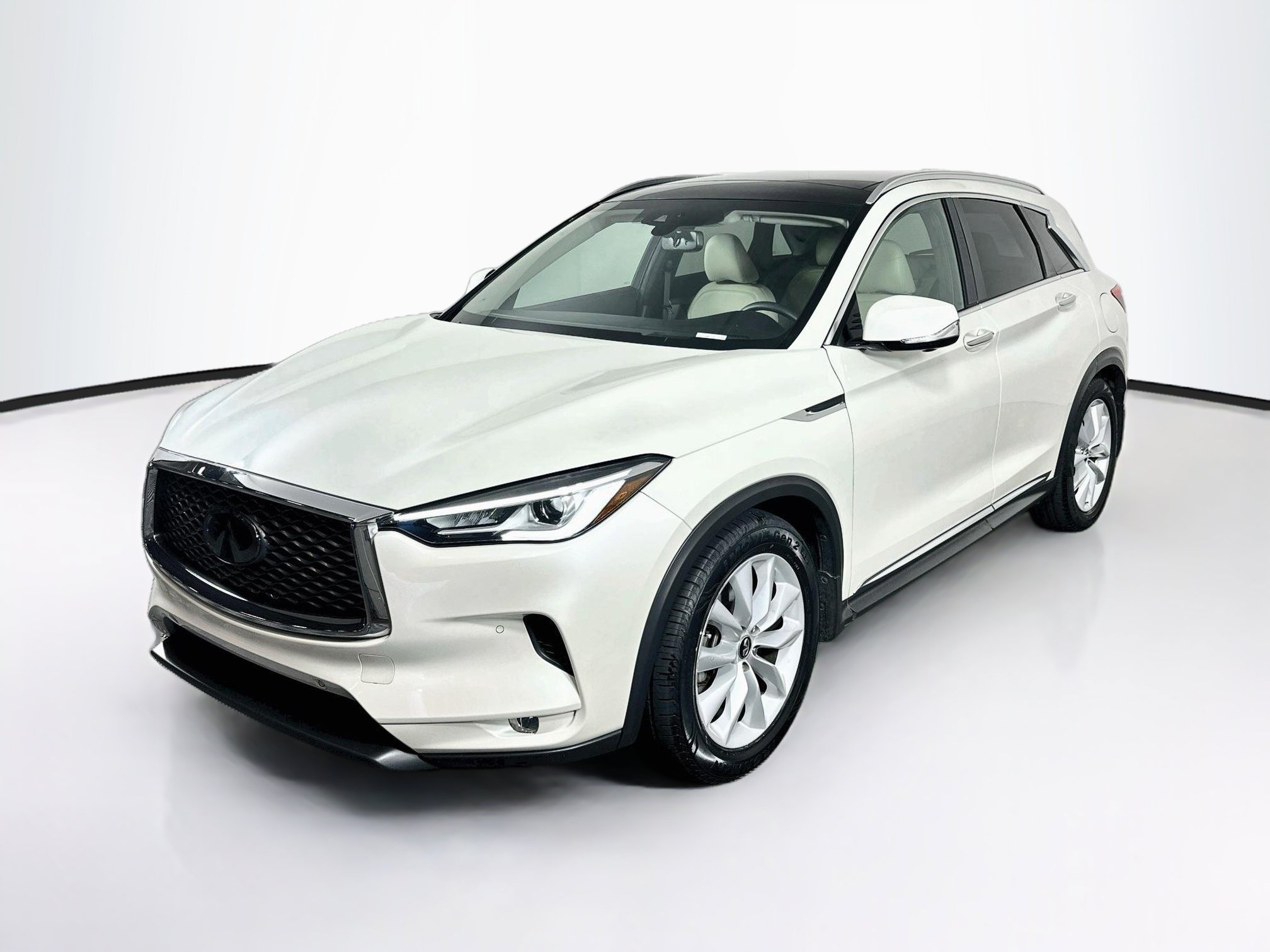 Used 2019 INFINITI QX50 Essential w/ Proactive Package FWD image 3