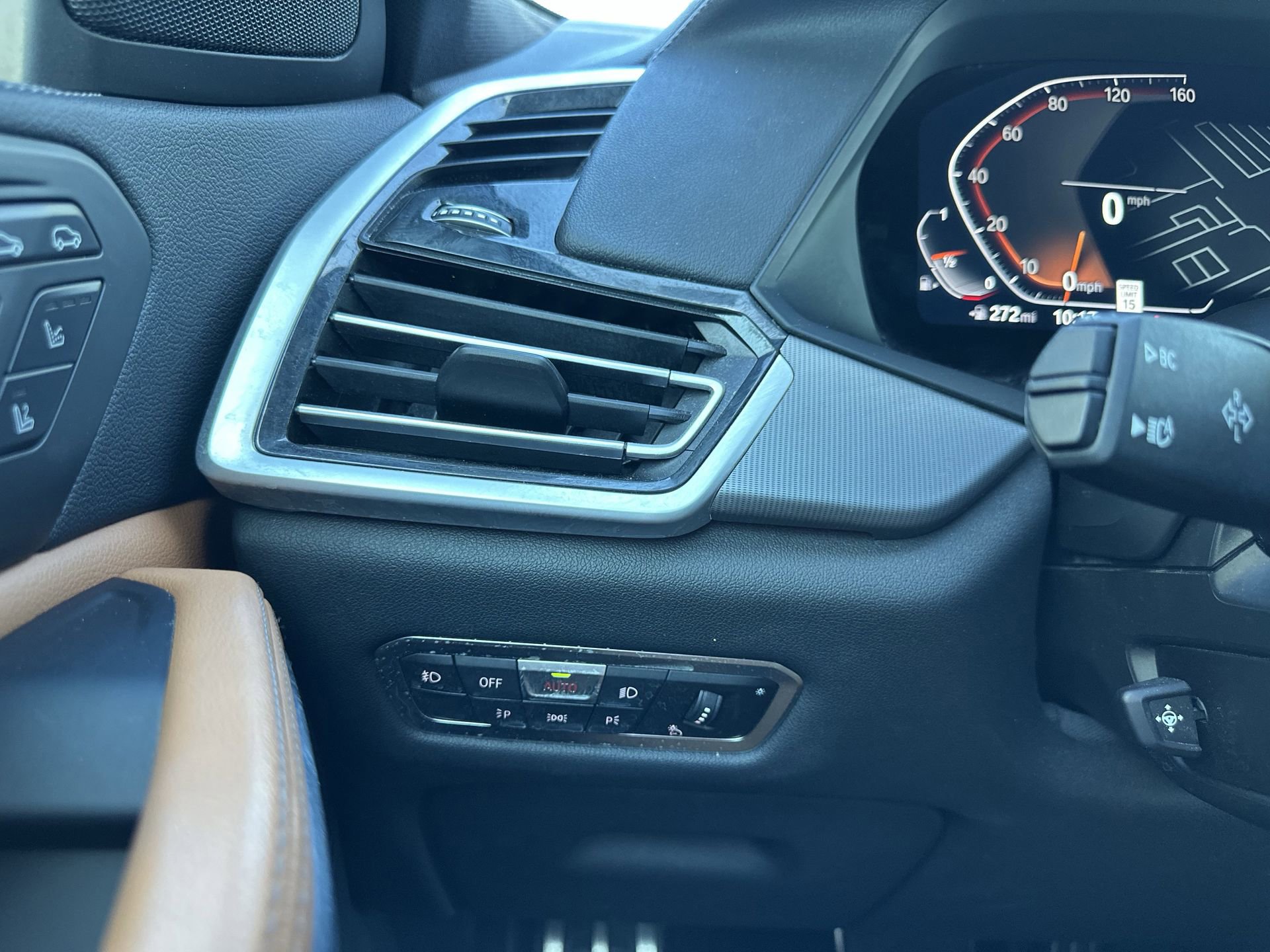 Used 2021 BMW X6 sDrive40i w/ M Sport Package image 35