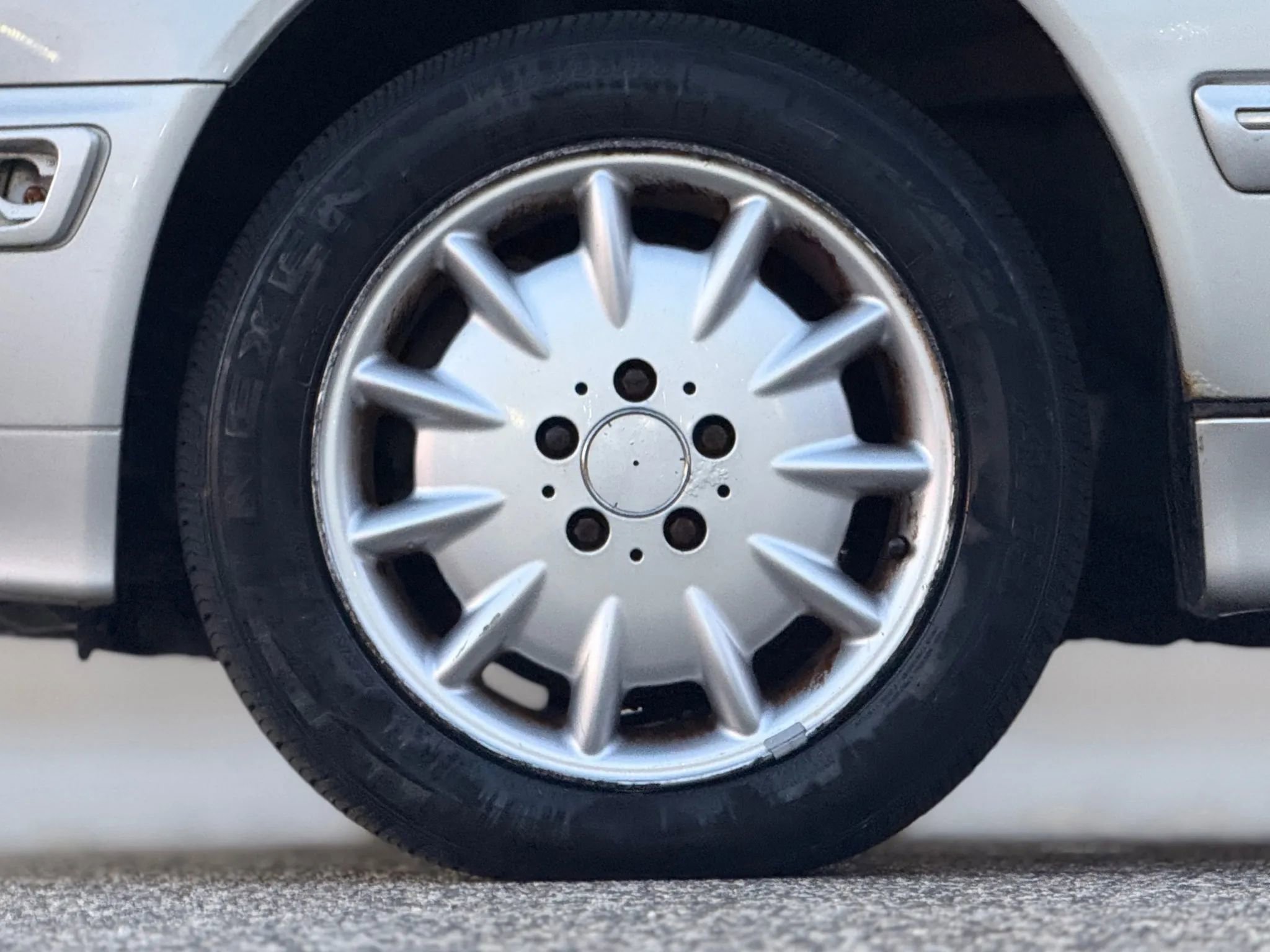 Used 2002 Mercedes-Benz E 320 4MATIC Sedan image 28