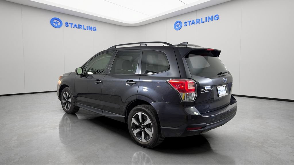 Used 2017 Subaru Forester 2.5i Premium w/ All-Weather Package AWD/4WD image 4