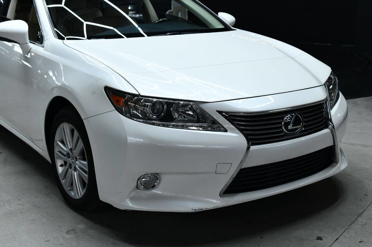 Used 2015 Lexus ES 350 w/ Premium Package image 8