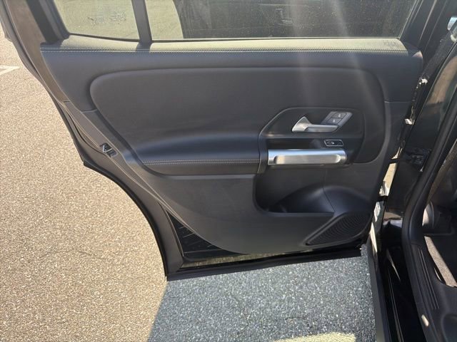 Used 2025 Mercedes-Benz GLB 250 image 14