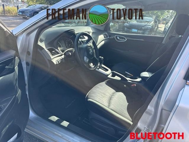 Used 2019 Nissan Sentra SV FWD image 7