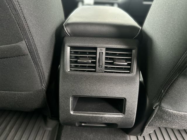 Used 2025 Mitsubishi Outlander ES FWD image 24