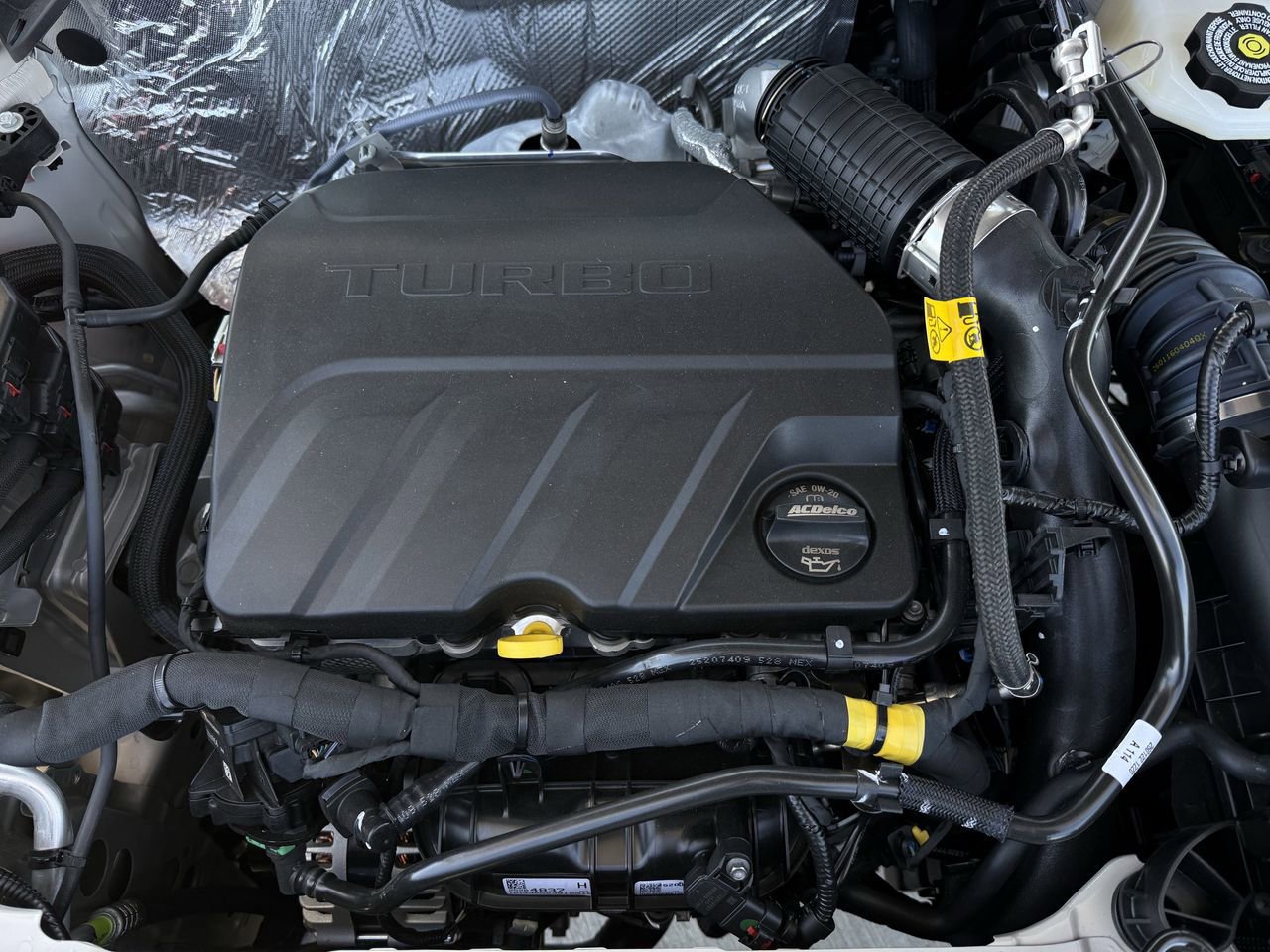 New 2026 Chevrolet Trax RS w/ Sunroof Package FWD image 20