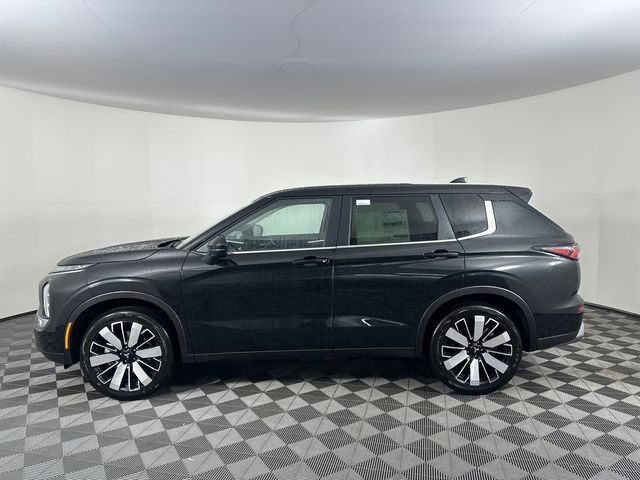 New 2026 Mitsubishi Outlander SE FWD image 3