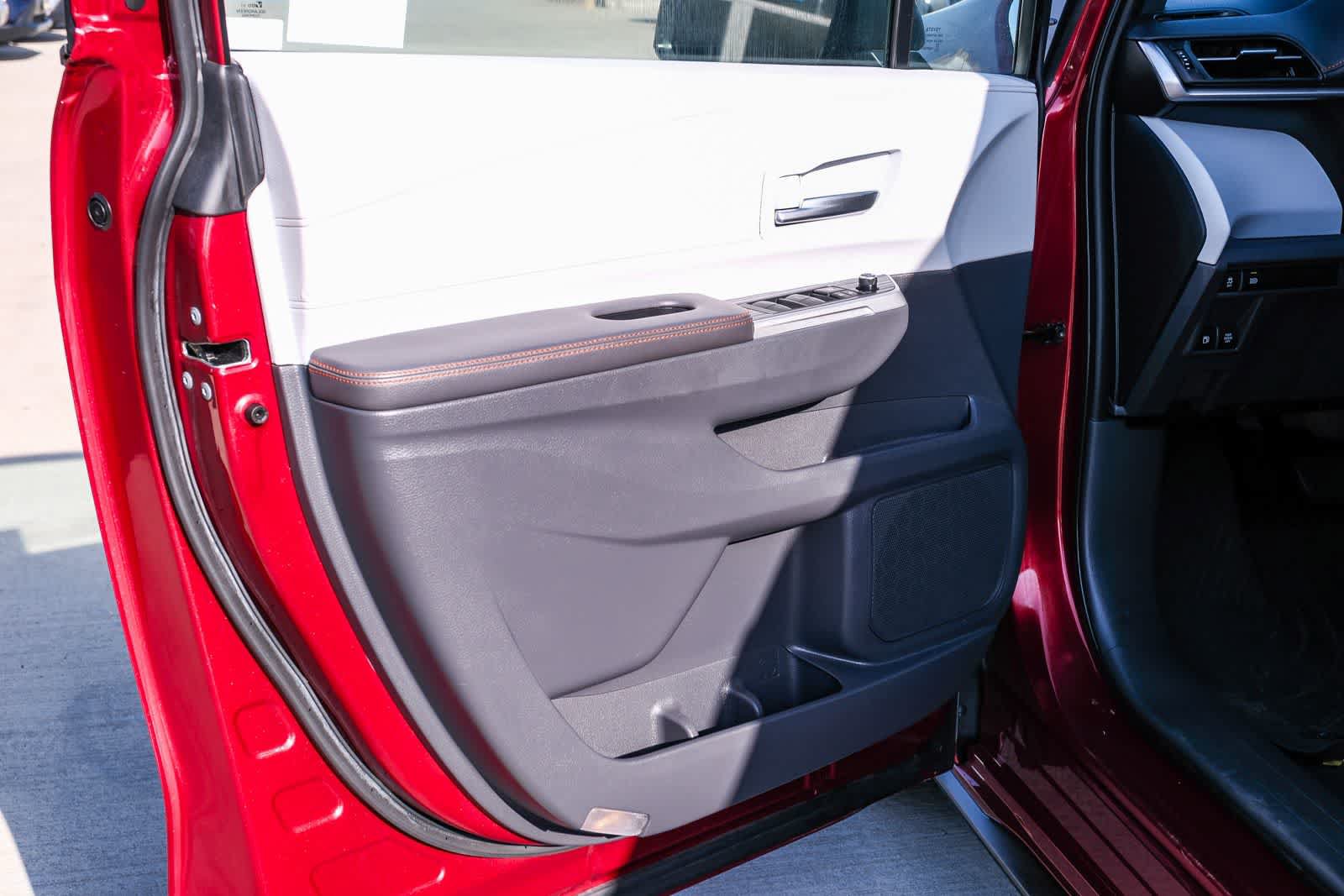 Certified 2021 Toyota Sienna XSE AWD/4WD image 23