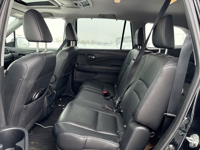 Used 2017 Honda Pilot Touring image 12