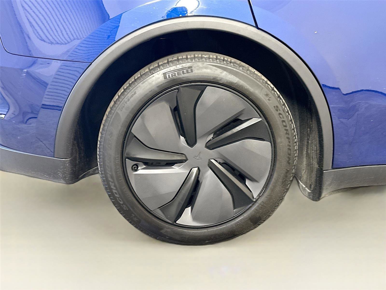 Used 2026 Tesla Model Y 2WD image 30